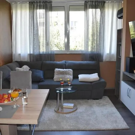 Апартаменти Arancin- Great Location