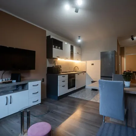 Arancin- Great Location Апартаменти